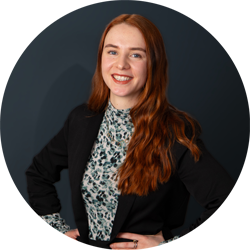 Foto von Mitarbeiterin Nora.