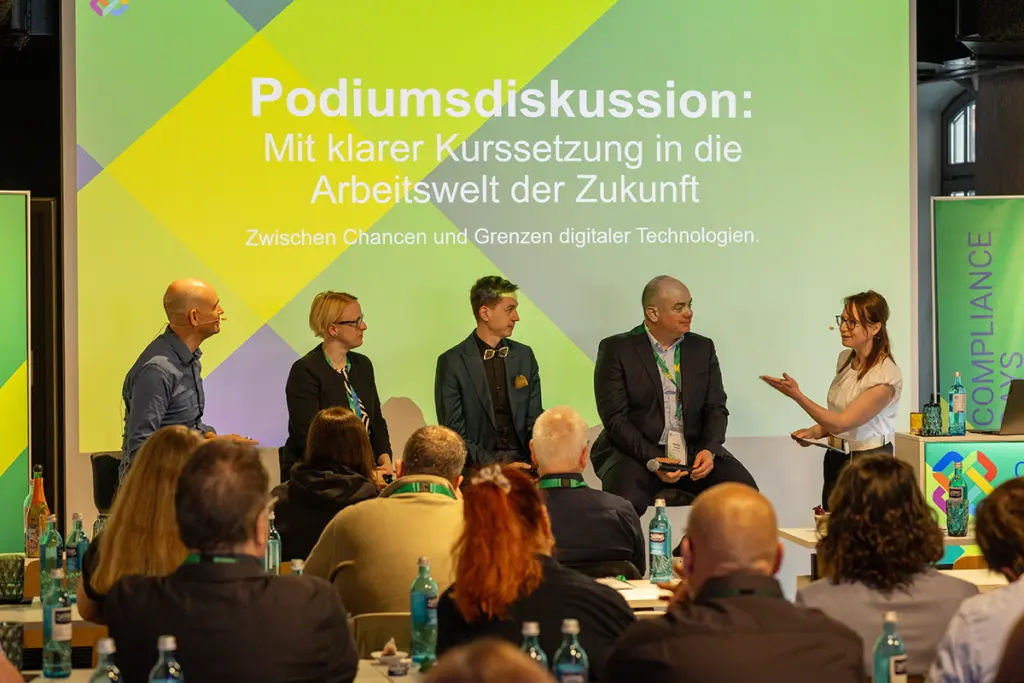 Podiumsdiskussion auf den Compliance Days.
