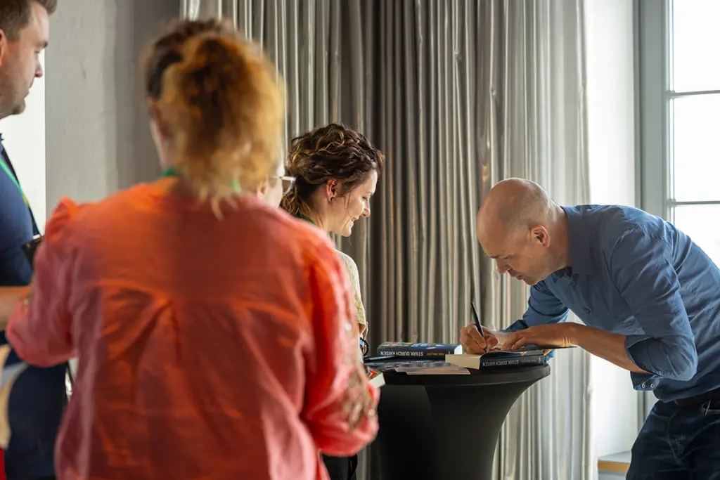 Autogrammstunde auf den Compliance Days.