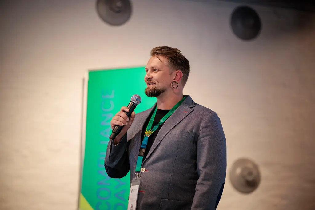 Speaker sprich über ESG Theman.